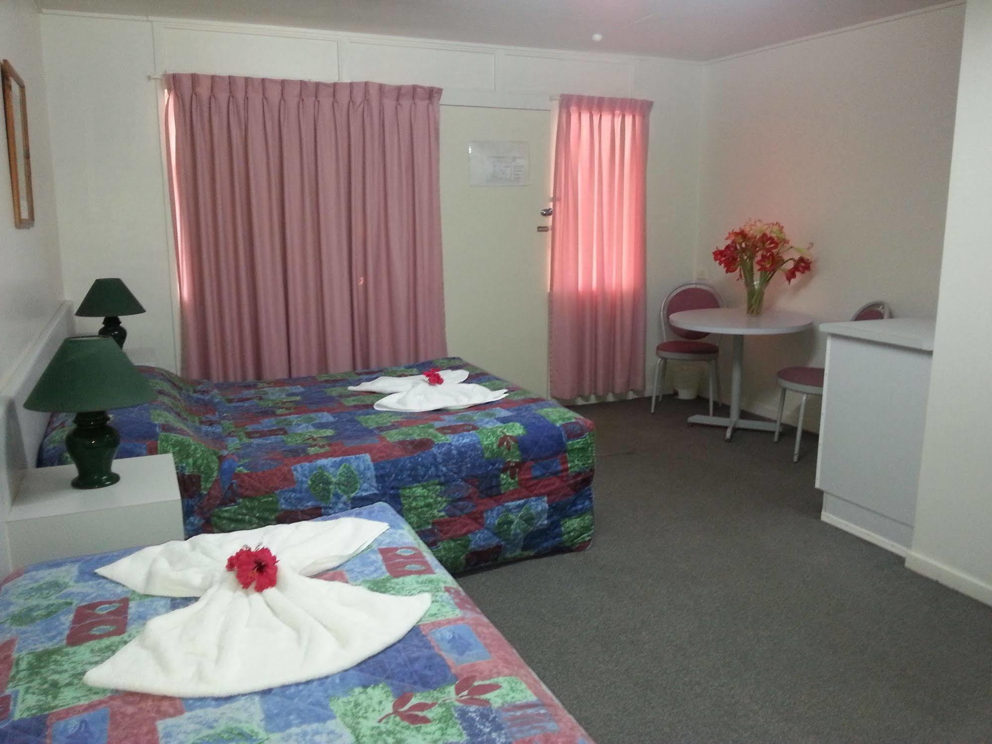 Golden Fountain Motel Rockhampton Zewnętrze zdjęcie