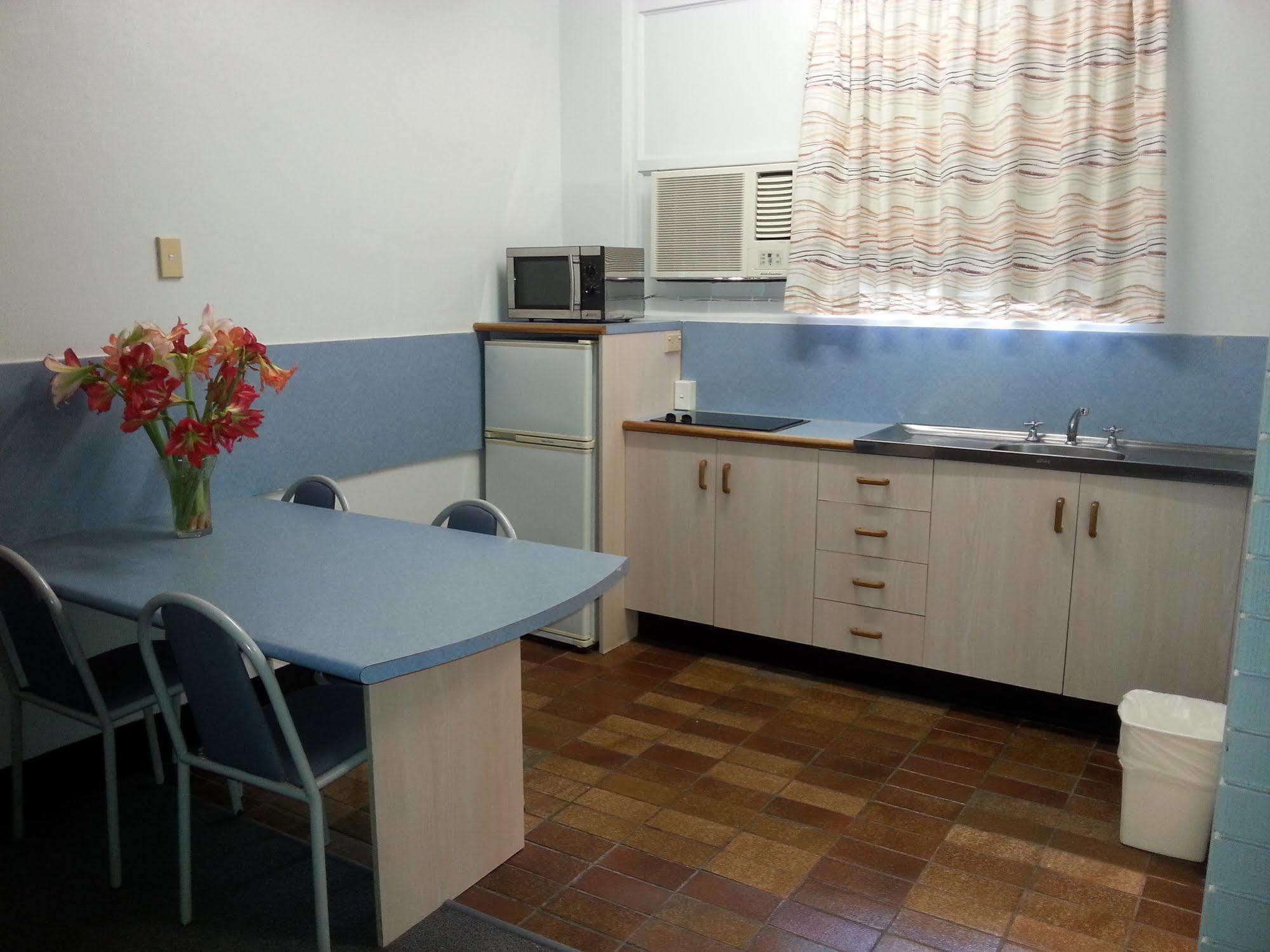Golden Fountain Motel Rockhampton Zewnętrze zdjęcie