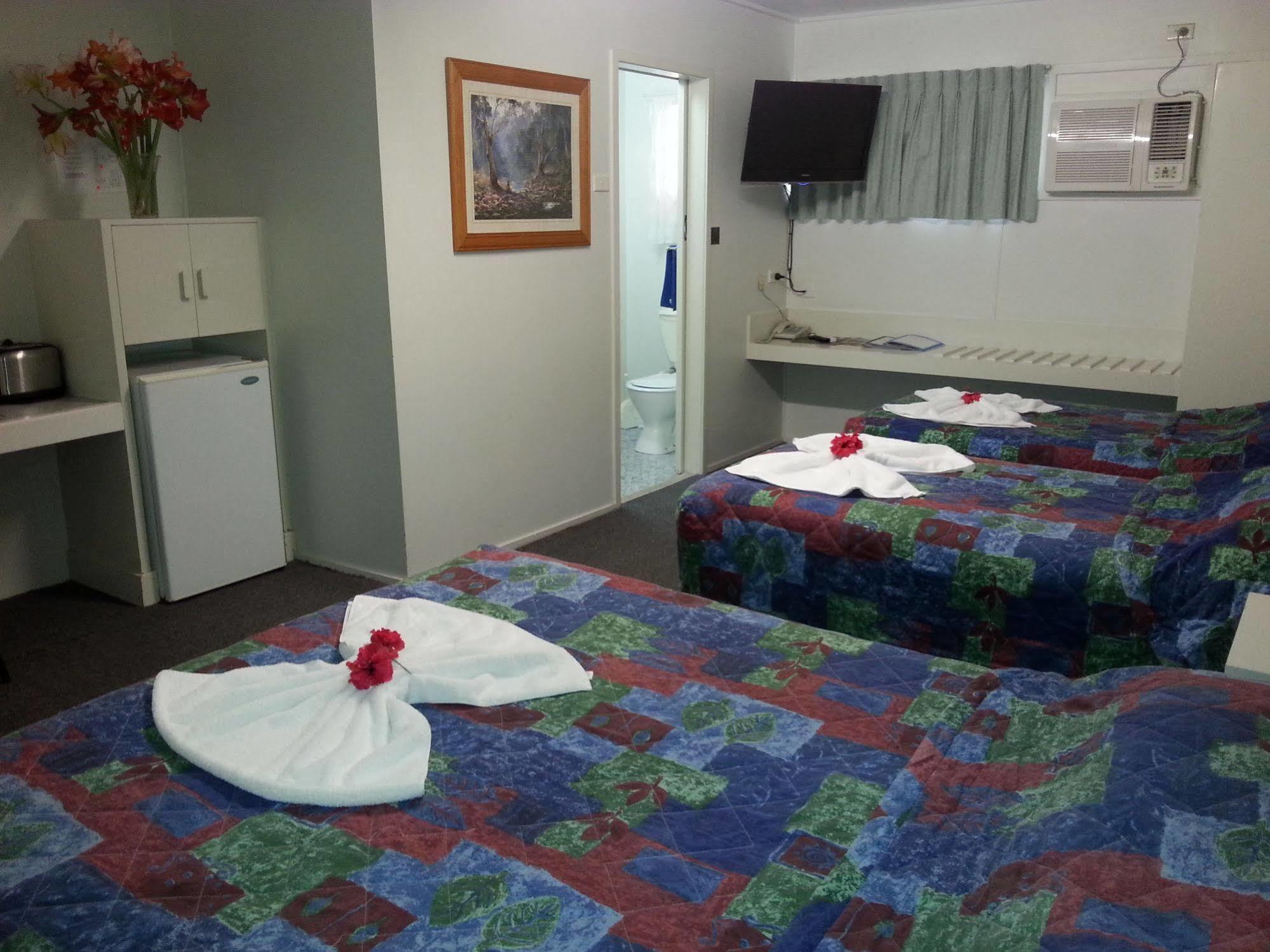 Golden Fountain Motel Rockhampton Zewnętrze zdjęcie