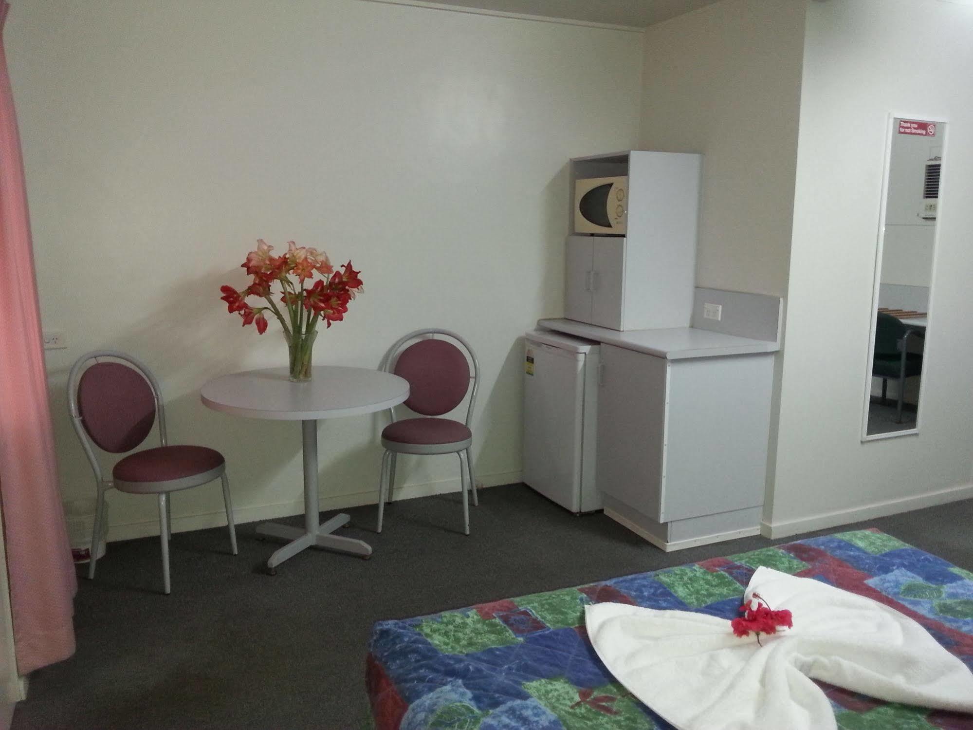 Golden Fountain Motel Rockhampton Zewnętrze zdjęcie