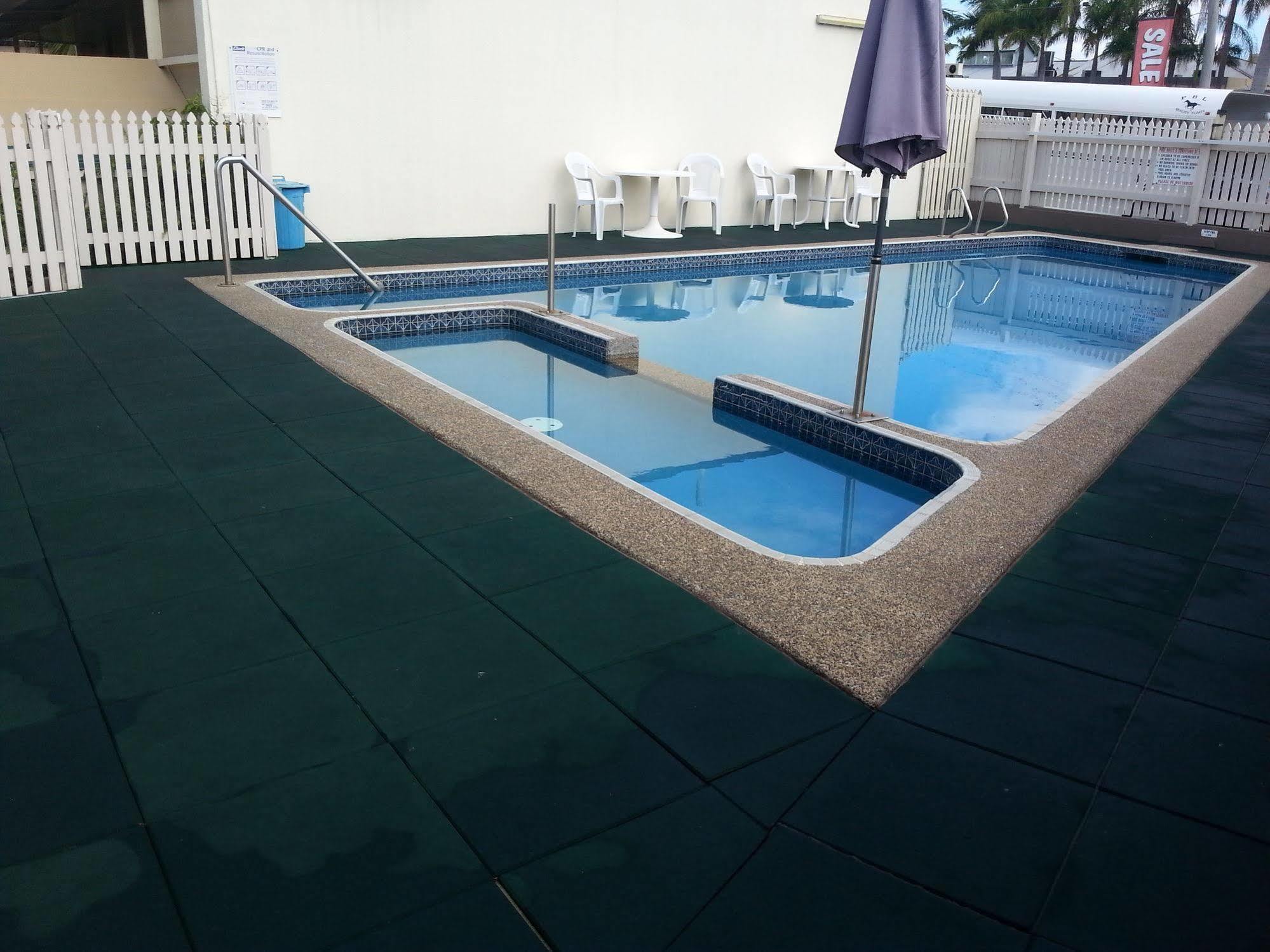 Golden Fountain Motel Rockhampton Zewnętrze zdjęcie